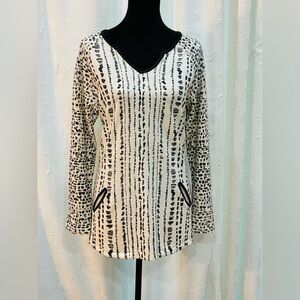 Wild Palms tunic is a size small, made from 100% cotton, new like condition